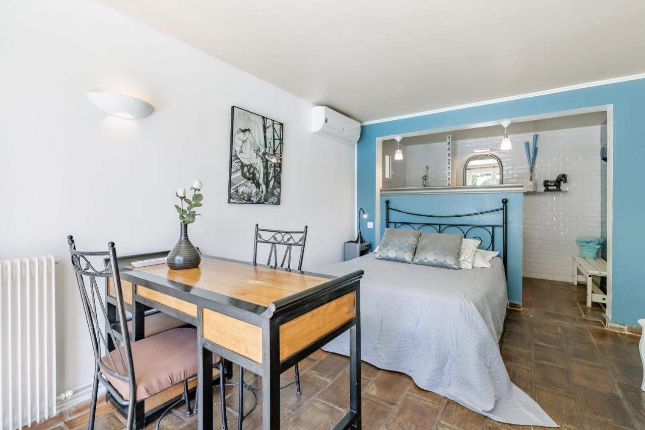 Le Patio Des Mimosas Par Dodo-A-Cassis Panzió Kültér fotó